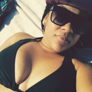 Meet your Posher, Beatriz